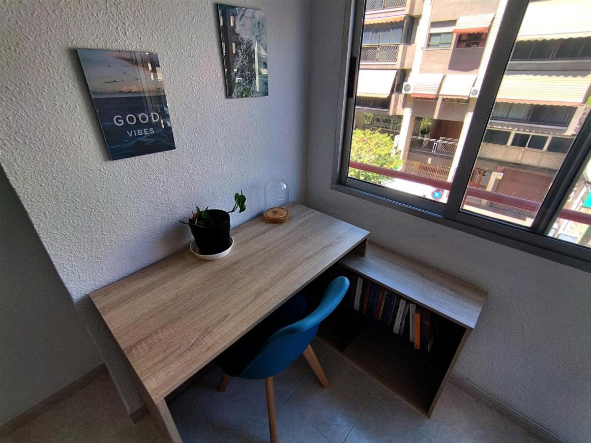 Guesthouse Shared With Host Alicante Bagian luar foto