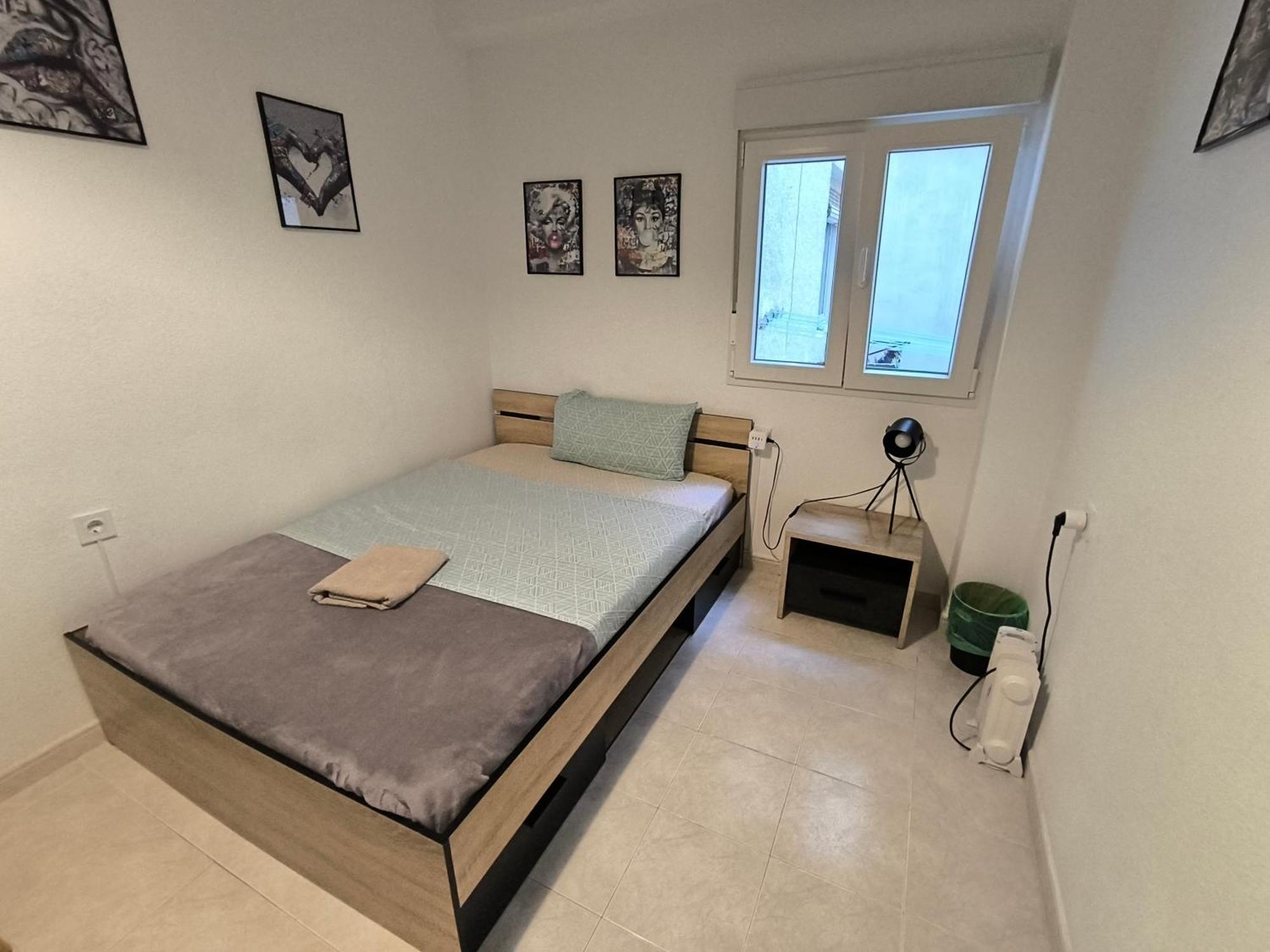 Guesthouse Shared With Host Alicante Bagian luar foto