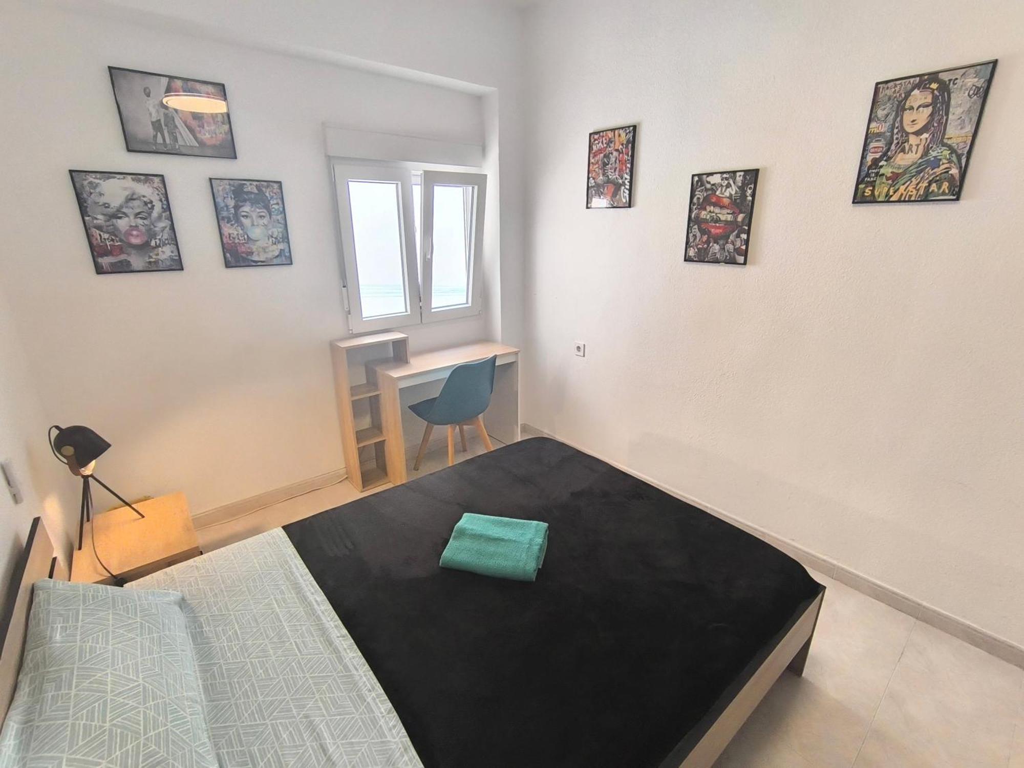 Guesthouse Shared With Host Alicante Bagian luar foto