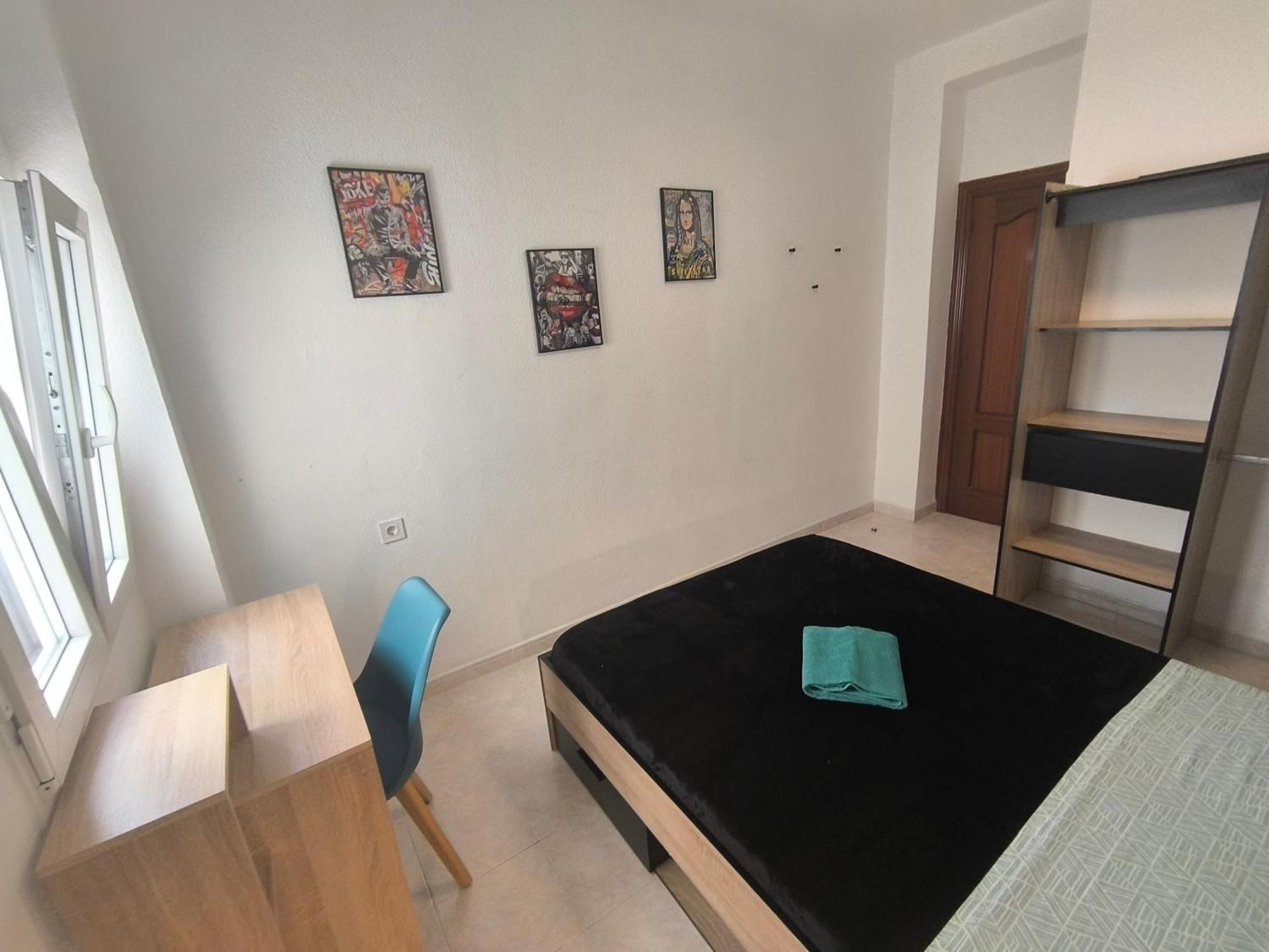 Guesthouse Shared With Host Alicante Bagian luar foto